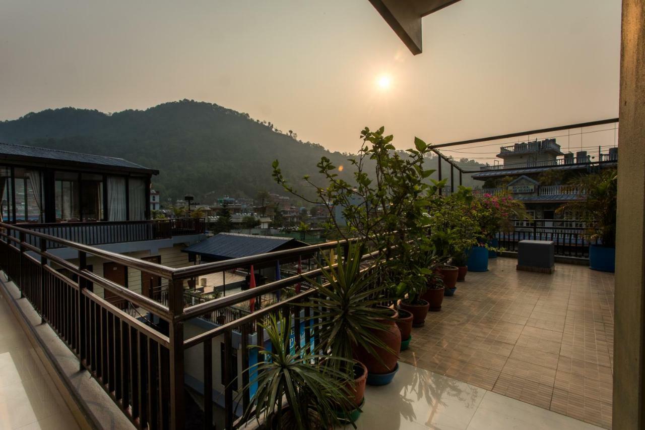 Hotel Peace Plaza Pokhara Exterior foto