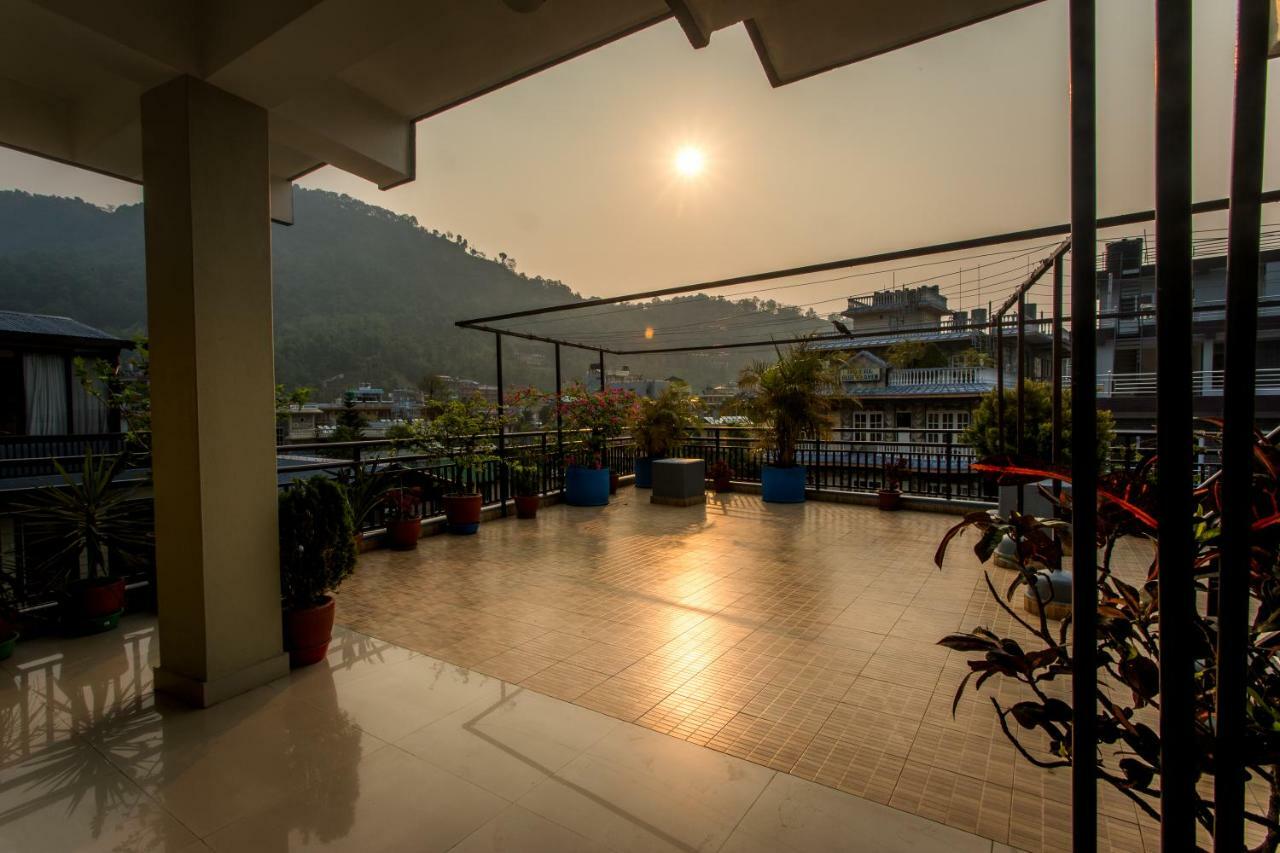 Hotel Peace Plaza Pokhara Exterior foto
