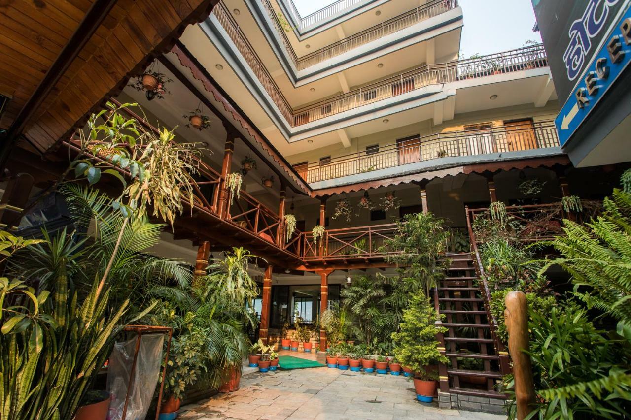 Hotel Peace Plaza Pokhara Exterior foto